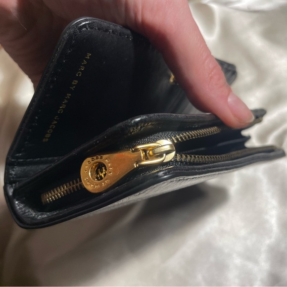 MARC BY MARC JACOBS Standard Supply Wallet - Picture 7 of 8